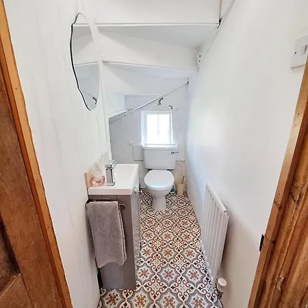 Market House Apartment, Alston